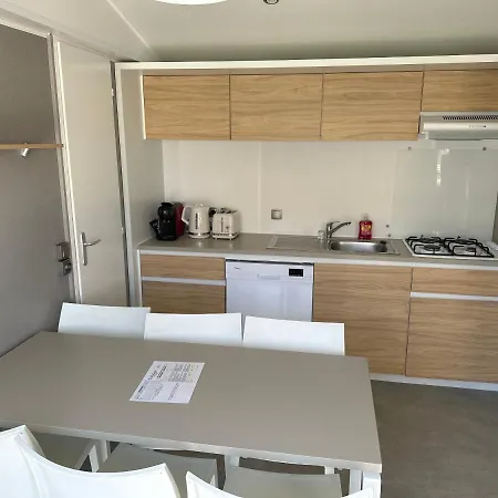 Mobil 6 Places Confort Kemping *